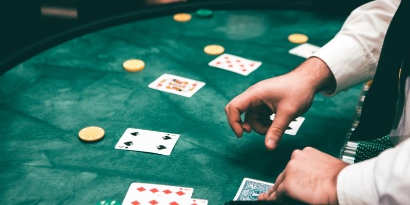 Hướng dẫn chơi trò chơi baccarat miễn phí  